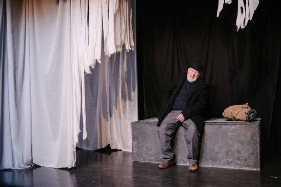 Rough Sleepers DR-105