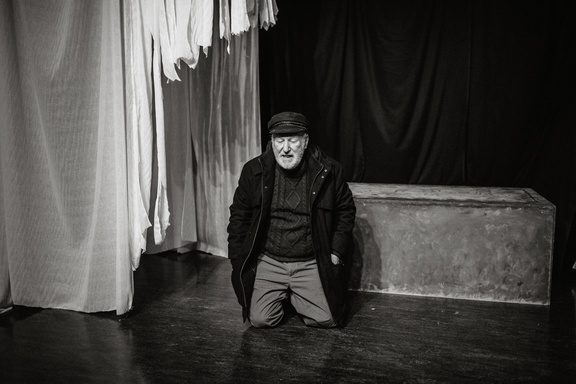 Rough Sleepers DR-164