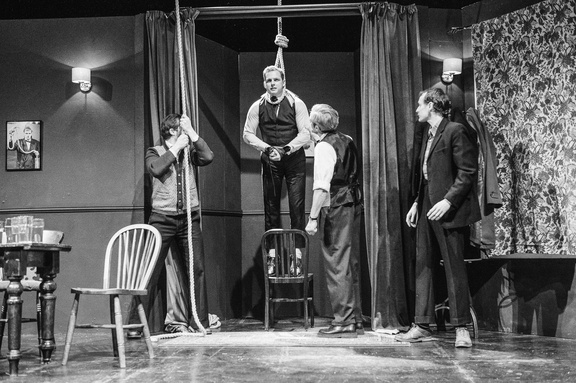 Hangmen DR - Black &amp; White-227
