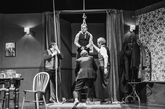 Hangmen DR - Black &amp; White-226