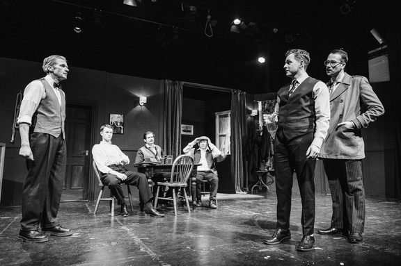 Hangmen DR - Black &amp; White-212