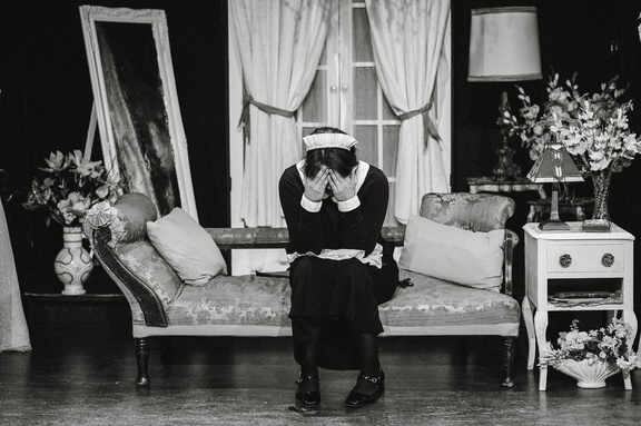 Maids DR - B&amp;W-198