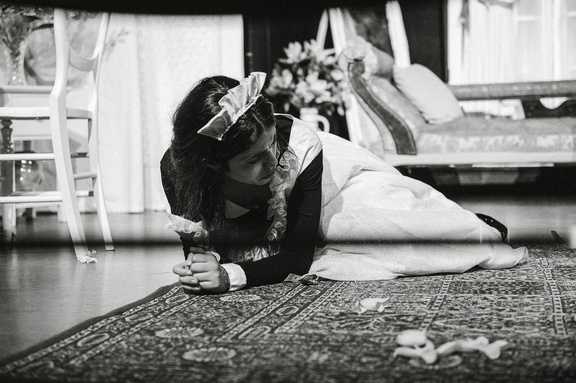 Maids DR - B&amp;W-175