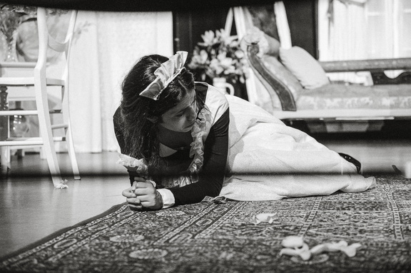 Maids DR - B&amp;W-174