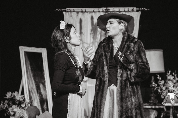 Maids DR - B&amp;W-154