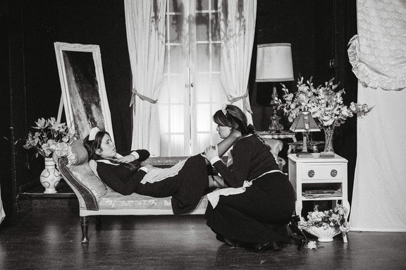 Maids DR - B&amp;W-117