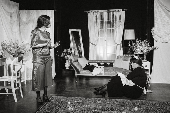 Maids DR - B&amp;W-38