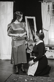 Maids DR - B&amp;W-36