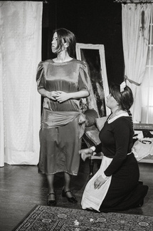 Maids DR - B&amp;W-35