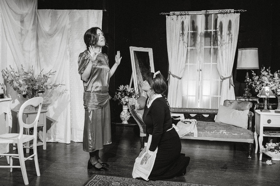 Maids DR - B&amp;W-33