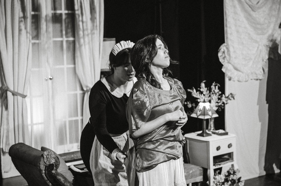 Maids DR - B&amp;W-27