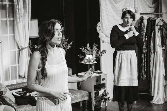 Maids DR - B&amp;W-19