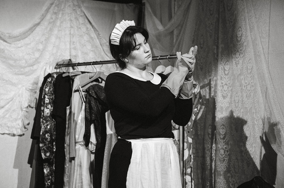 Maids DR - B&amp;W-11