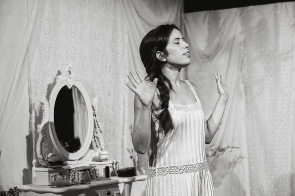 Maids DR - B&amp;W-10