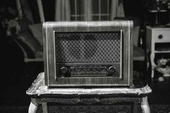 Maids DR - B&amp;W-1